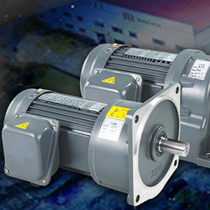 1月份，制造業(yè)PMI小幅回升至49.2%